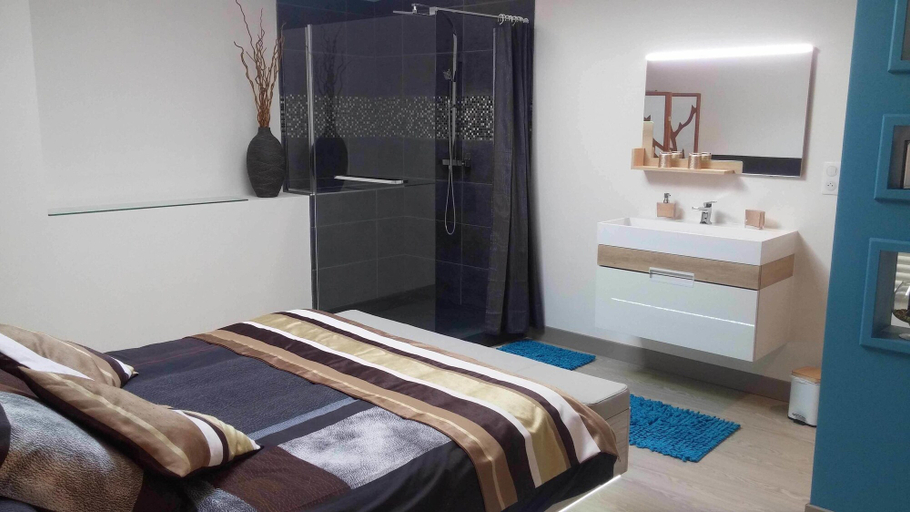 Bedroom 4, Le Grillage a Poules, Charente