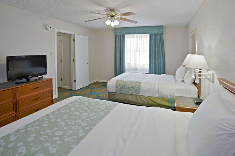 Bedroom 3, La Quinta Inn by Wyndham Omaha West, Douglas