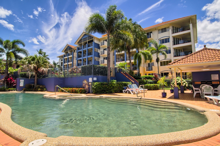 Exterior & Views 2, North Cove Waterfront Suites, Cairns