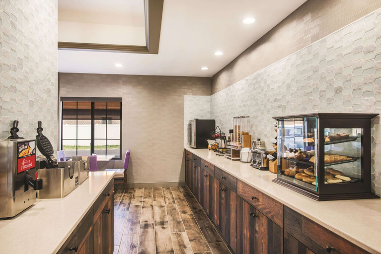 Food & Drinks 5, La Quinta Inn & Suites by Wyndham Chambersburg, Franklin