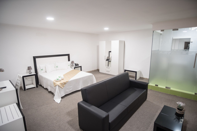Bedroom 3, SH Boutique Hotel, Água Grande