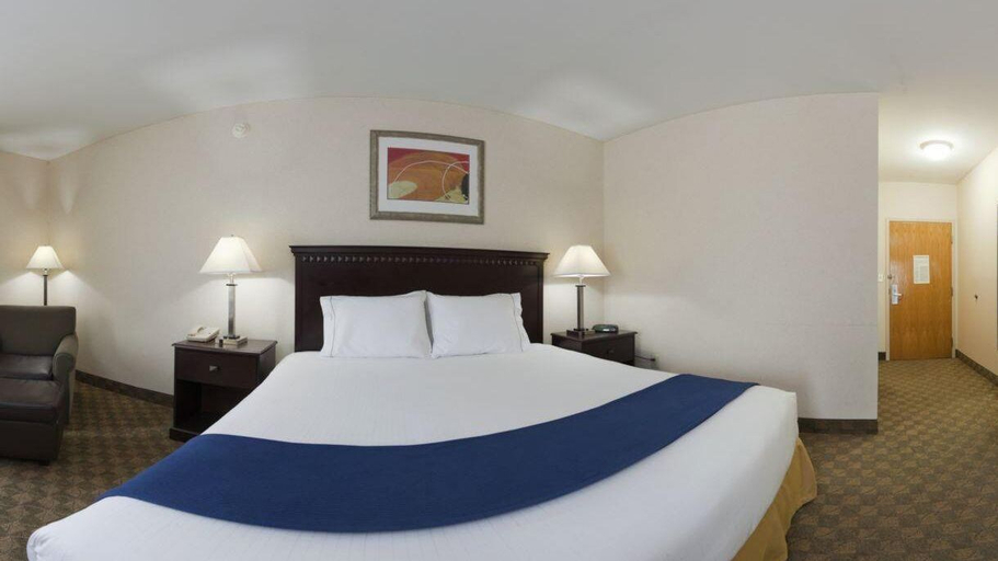 Bedroom 3, Holiday Inn Express Hotel & Suites Carneys Point by IHG, Salem