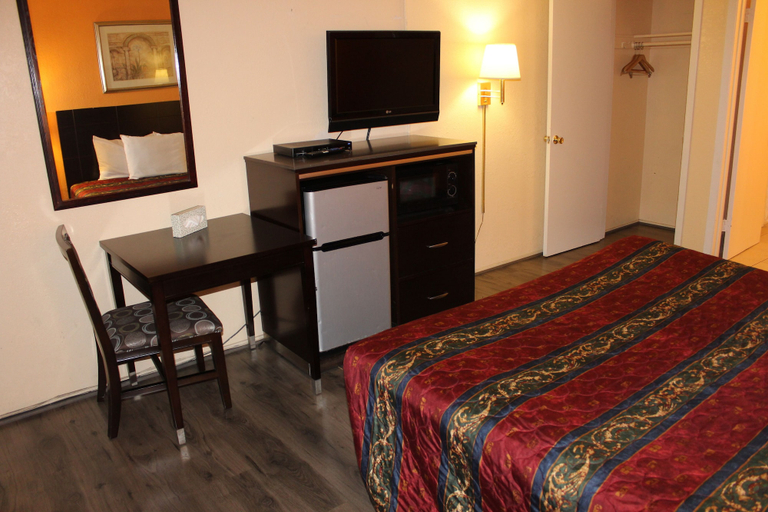 Bedroom 4, Budget Inn Redwood City, San Mateo