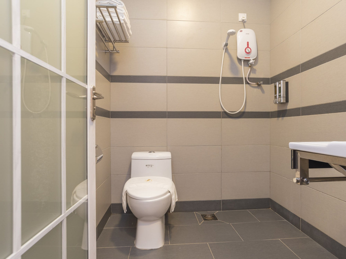 Bathroom 5, Zenz Hotel, Kulaijaya