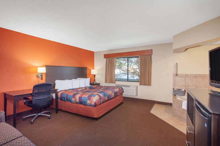 Bedroom 3, AmericInn by Wyndham Ham Lake, Anoka