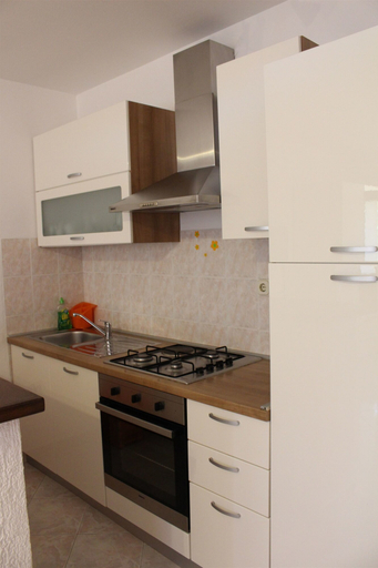 Others 5, Apartmani Vrankovic, Jelsa