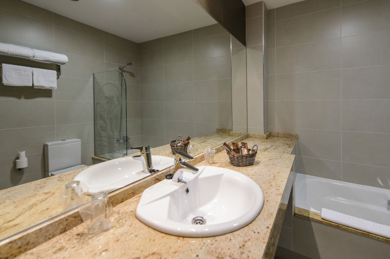 Bathroom 3, Motel Cancún Avilés, Asturias