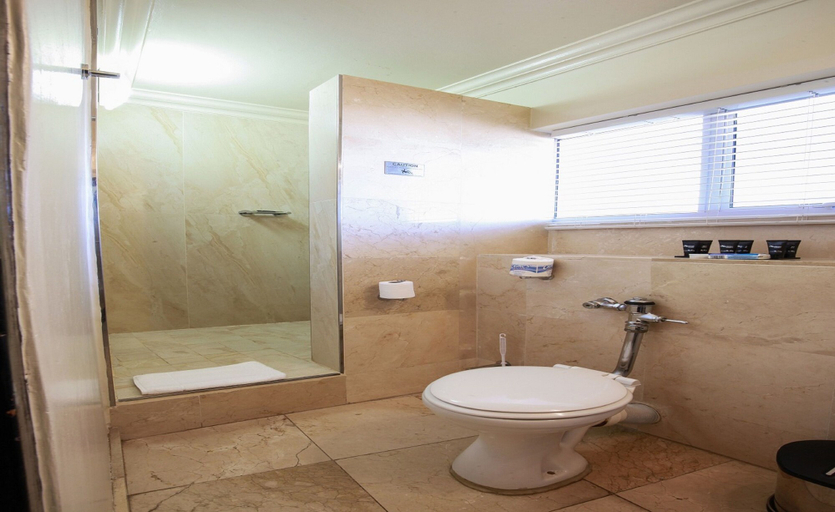 Bathroom 5, The Blue Waters Hotel, eThekwini