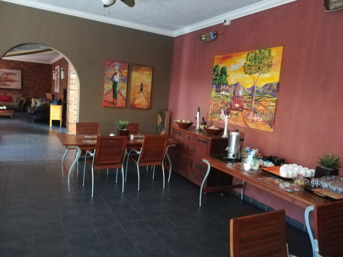 Food & Drinks 4, 24 Onvrey Guest House, Ekurhuleni