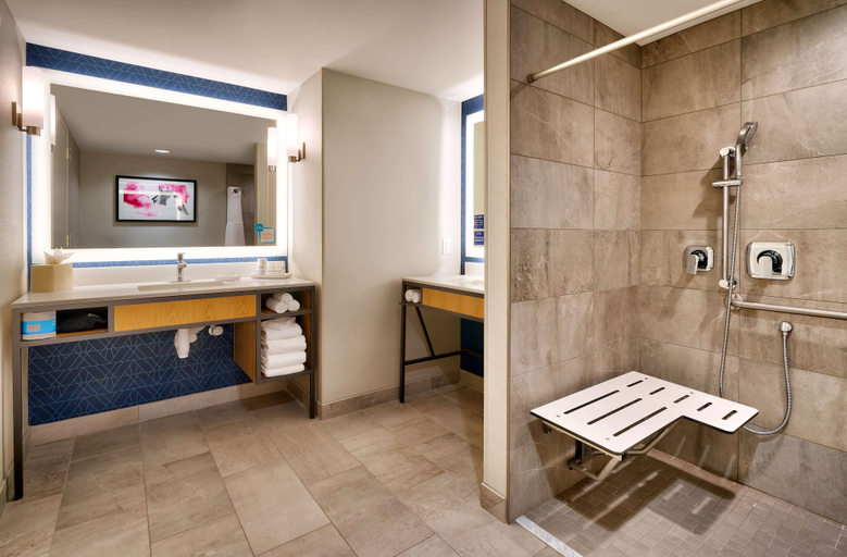 Bathroom 4, Hilton Garden Inn Bozeman, Gallatin