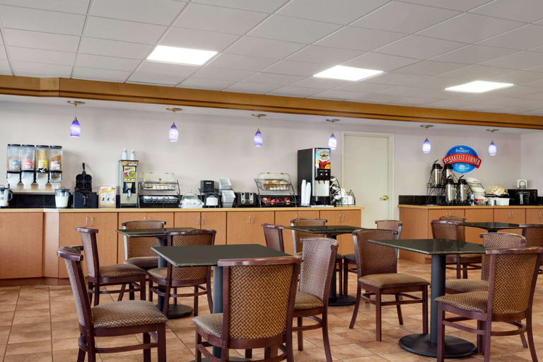 Food & Drinks, Baymont by Wyndham Elizabethtown, Hardin