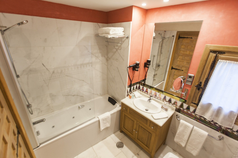 Bathroom 4, Hotel Pintor El Greco, Toledo