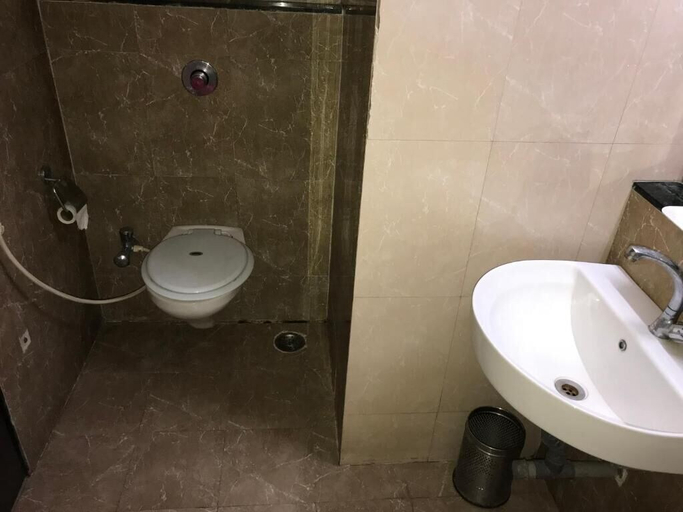 Bathroom, Daiwik Hotels, Ahmadnagar