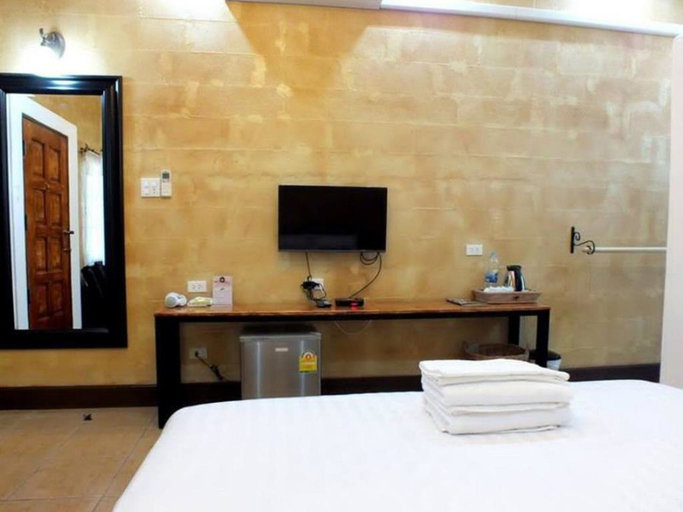 Bedroom 2, Villa Tuscany Country Resort, Suan Phung