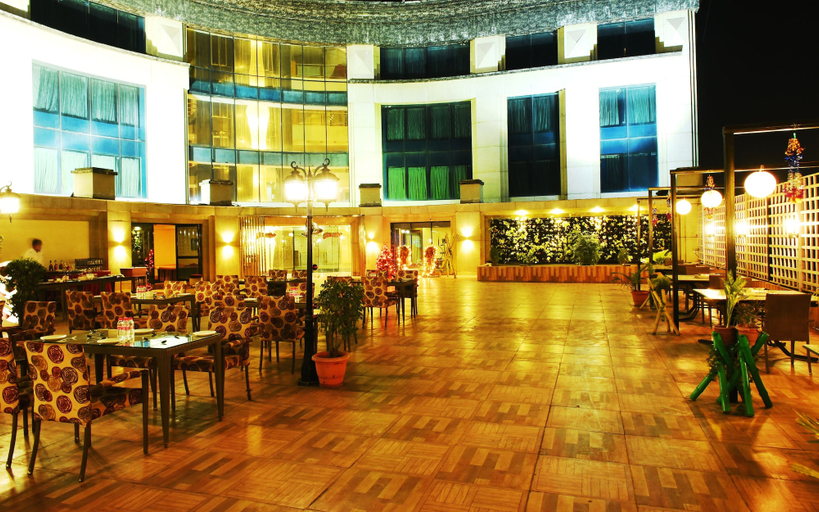 Food & Drinks 5, Hotel Babylon Inn, Raipur