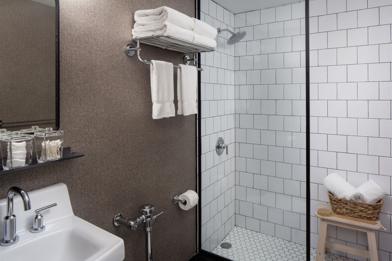 Bathroom 5, Redford Hotel, New York