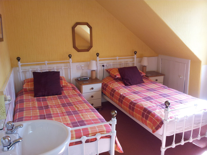 Bedroom 2, Mackenzie Guest House, Edinburgh