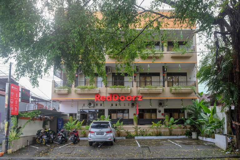 RedDoorz @ Jalan Pramuka Manado, Manado