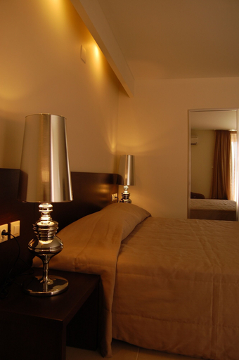 Bedroom 3, Golden Beach Hotel, Crete