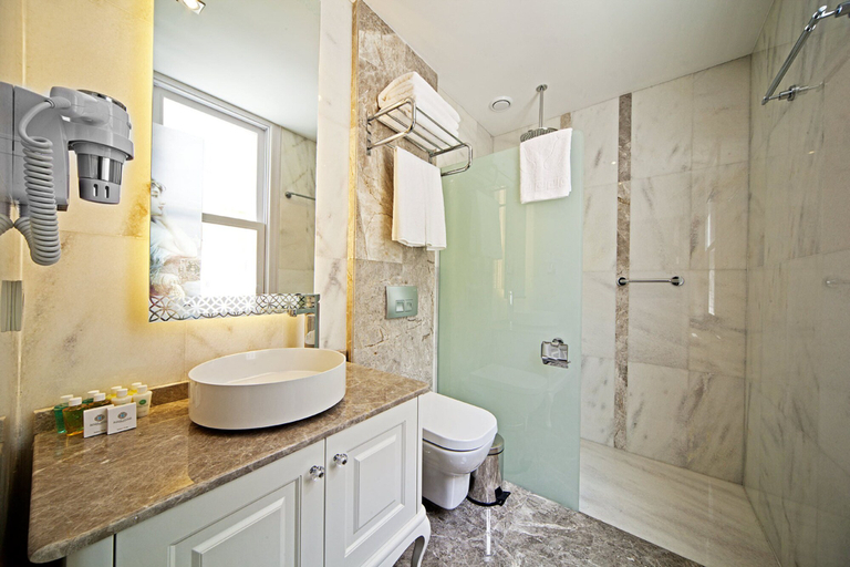 Bathroom 5, Azade Suites, Fatih