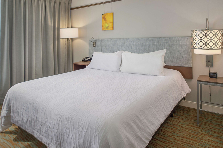Bedroom 3, Hilton Garden Inn St. Louis/O'Fallon MO, Saint Charles