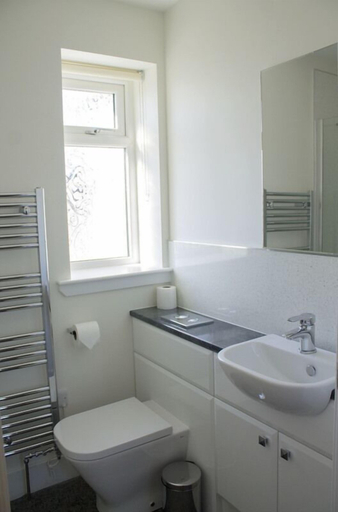 Bathroom 4, The Birchtree Hotel, Dumfries and Galloway