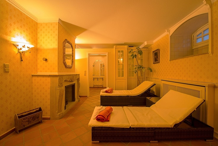 Bedroom 4, Burghotel Haselünne, Emsland