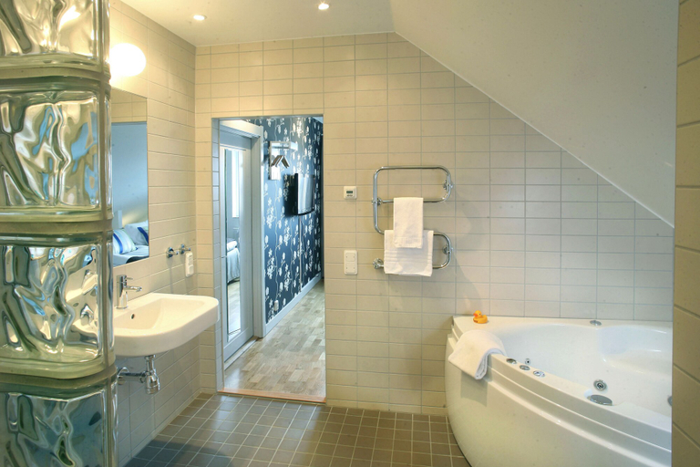 Bathroom 4, Nötesjö Hotell, Svedala