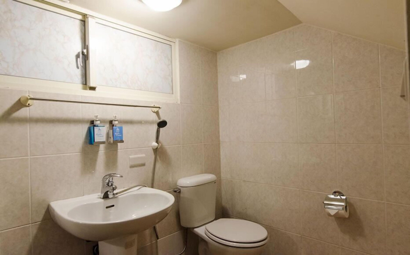 Bathroom 5, Better Future Homestay, Hualien