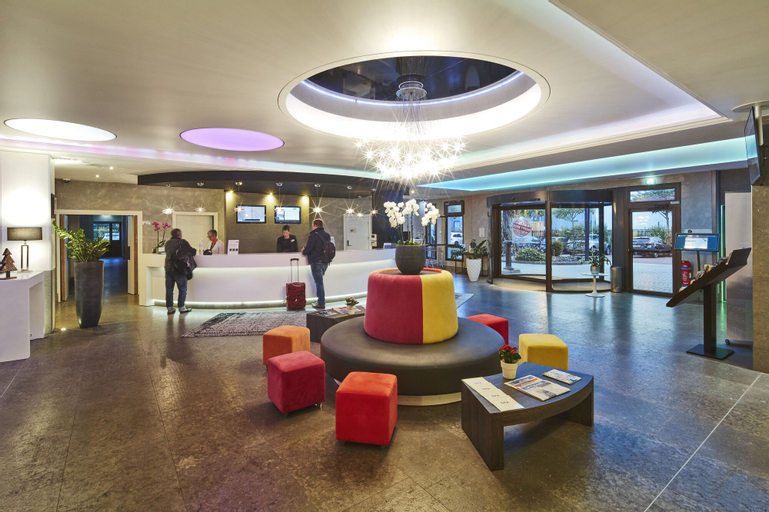 Public Area 4, Kyriad Prestige Lyon Est - Saint Priest Eurexpo Hotel and Spa, Rhône