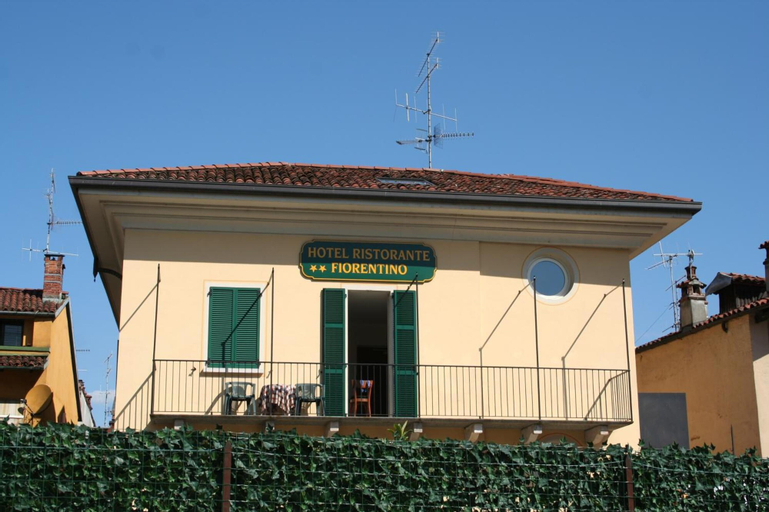 Exterior & Views 22