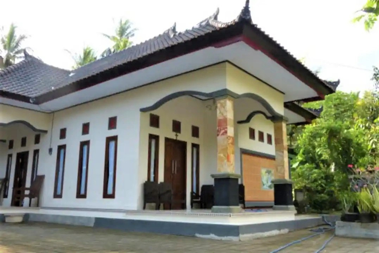 Exterior & Views 2, Bu Rai Miarthi Homestay by Desa Wisata Blimbingsari, Jembrana