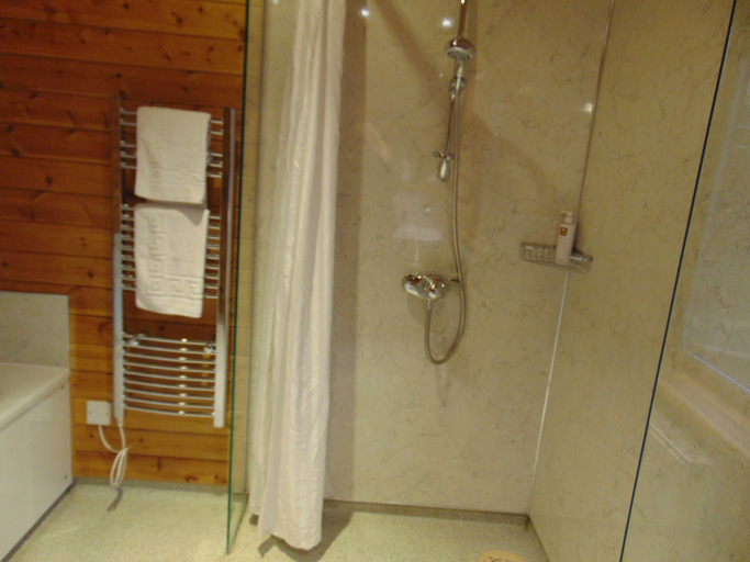 Bathroom 4, The Tranquil Otter, Cumbria