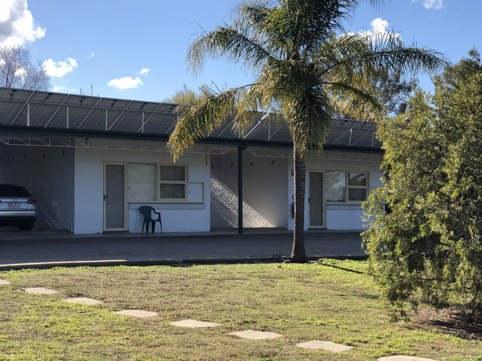 Exterior & Views 9