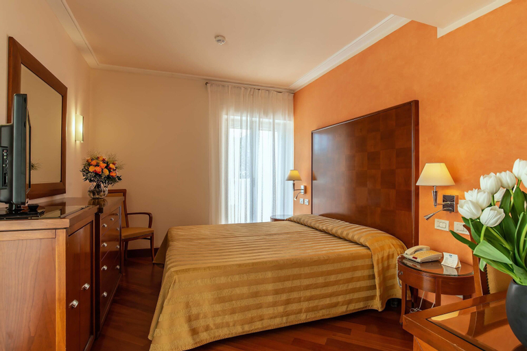 Bedroom 3, Versilia Palace Hotel, Lucca