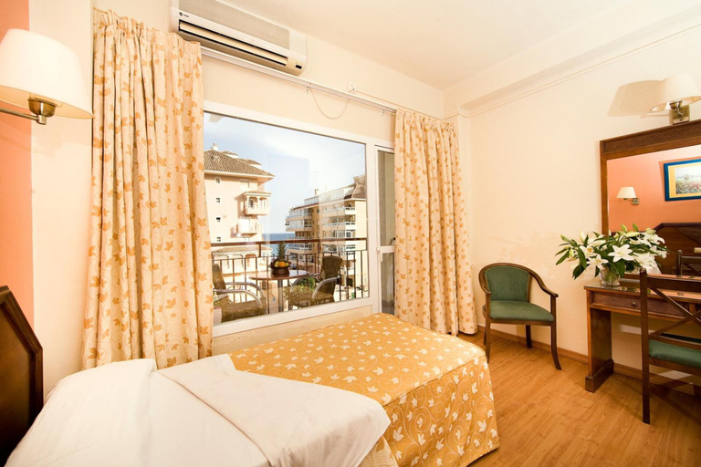 Bedroom 3, Hotel Monarque Cendrillón, Málaga