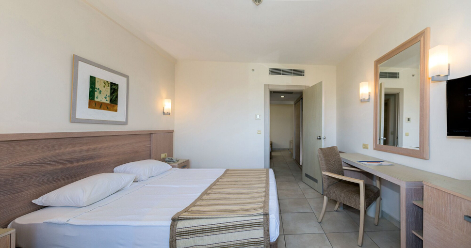 Bedroom 3, Sural Resort - All Inclusive, Manavgat