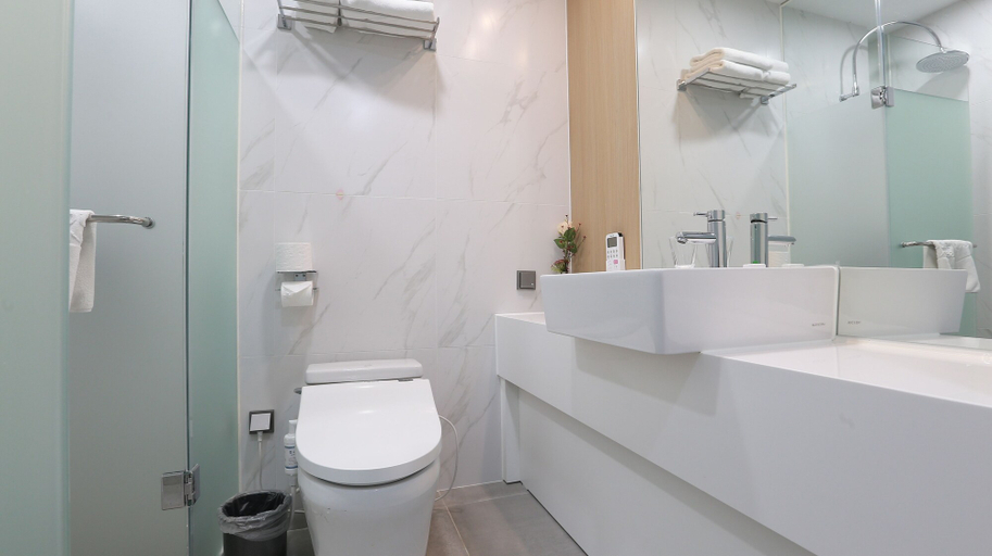 Bathroom 5, Co'op City Hotel Seongsan, Seogwipo