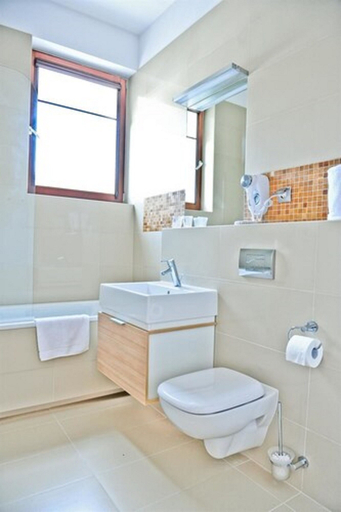 Bathroom 5, Golden Tulip Miedzyzdroje Residence, Kamień