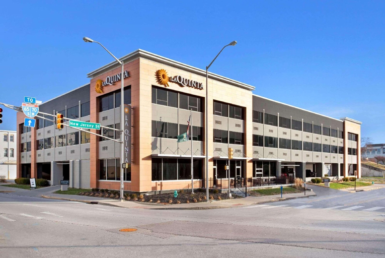 La Quinta Inn & Suites by Wyndham Indianapolis Downtown, Marion