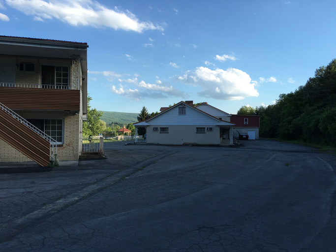 Exterior & Views 2, Relax Inn Altoona, Blair