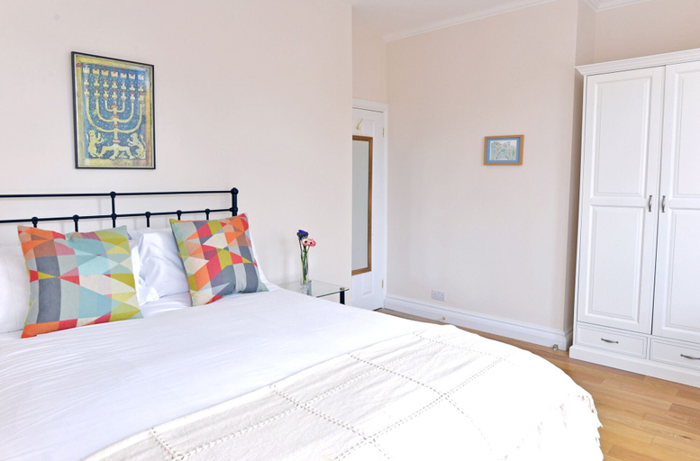 Bedroom 2, Sea Dreams, East Sussex