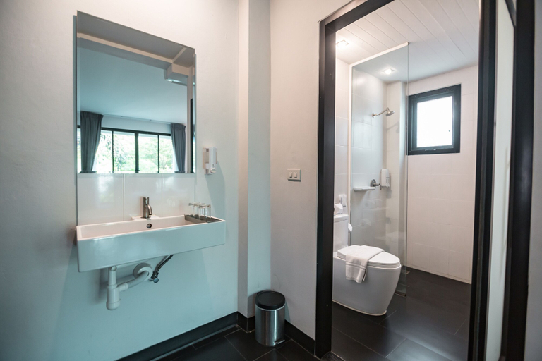 Bathroom 4, iWualai Hotel, Muang Chiang Mai