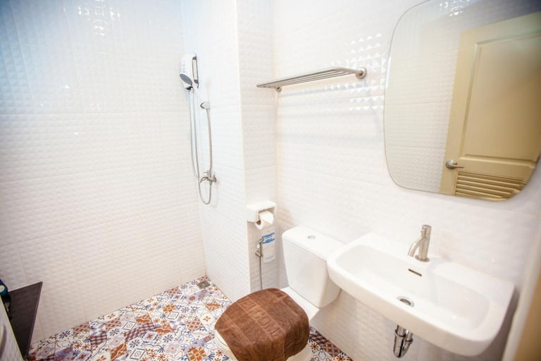 Bathroom 4, iRabbit Hotel, Muang Prachin Buri
