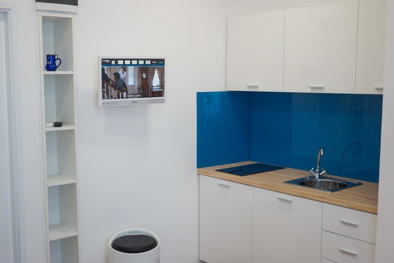 Others 5, Apartmani Basioli, Sali