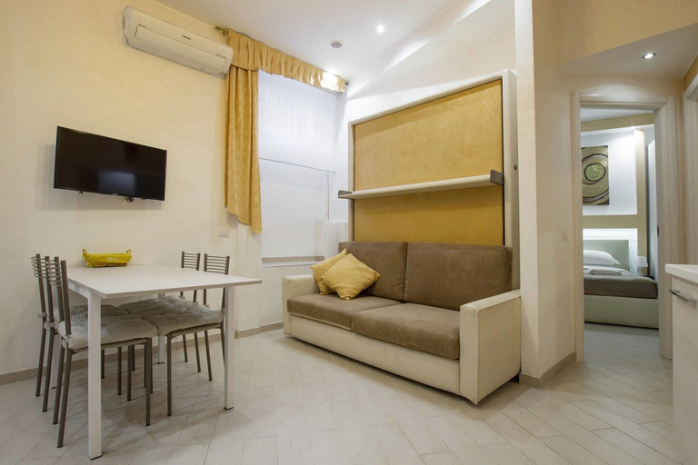 Others 5, Gold Vatican Apartment, Rome