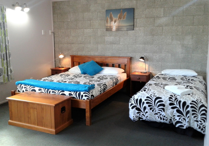 Bedroom 2, Abbey Court Motel, Thames-Coromandel