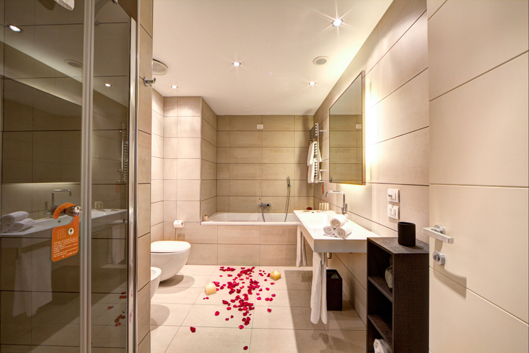 Bathroom 5, Milan Suite Hotel, Milano