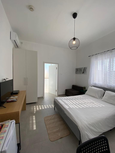 Bedroom 3, Eden Hotel