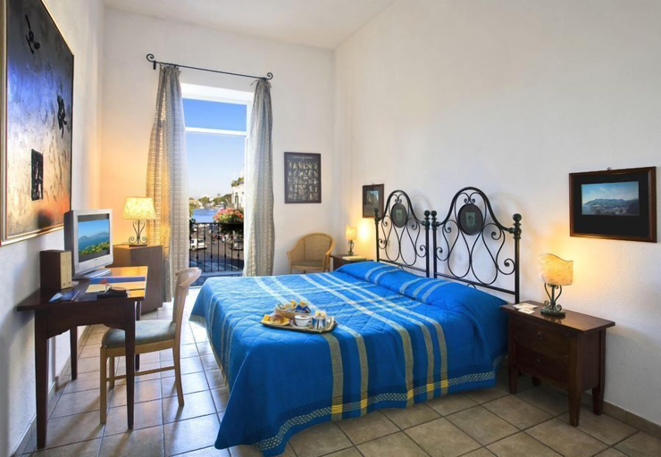 Bedroom 3, Hotel Villa Maria, Napoli